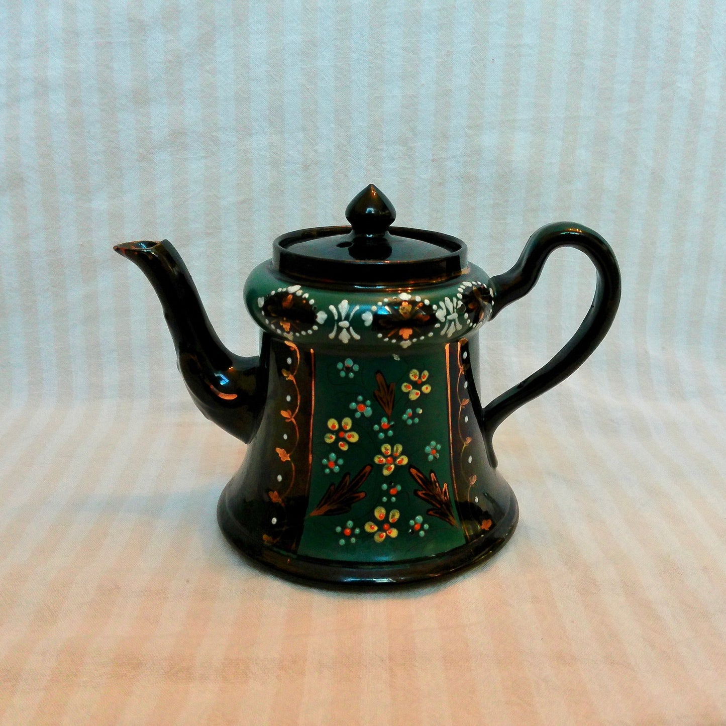 23 Antique Victorian Jackfield Teapot, Made in England