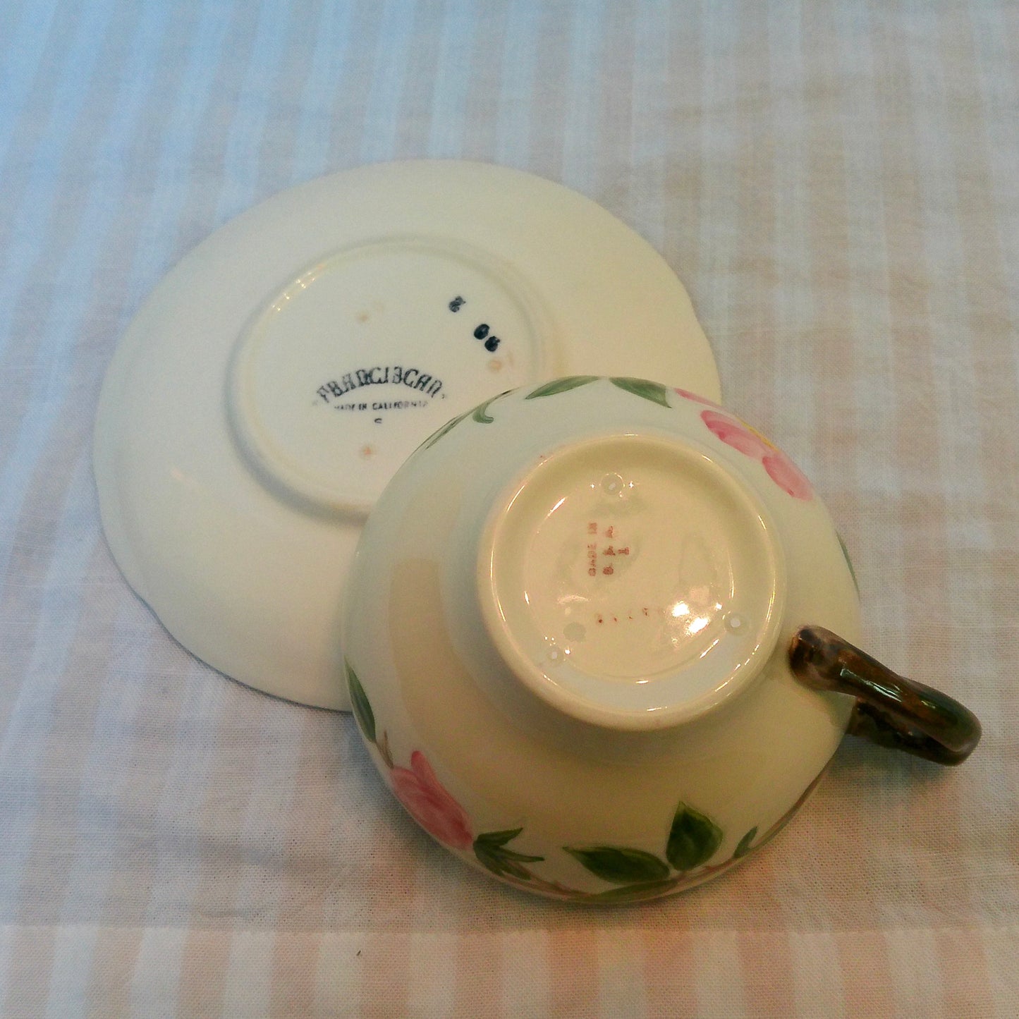 02 Tea Cup Candle with Saucer